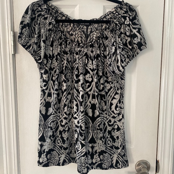 Carol Rose Tops - 3/$12 Beautiful Carol Rose top with stretch